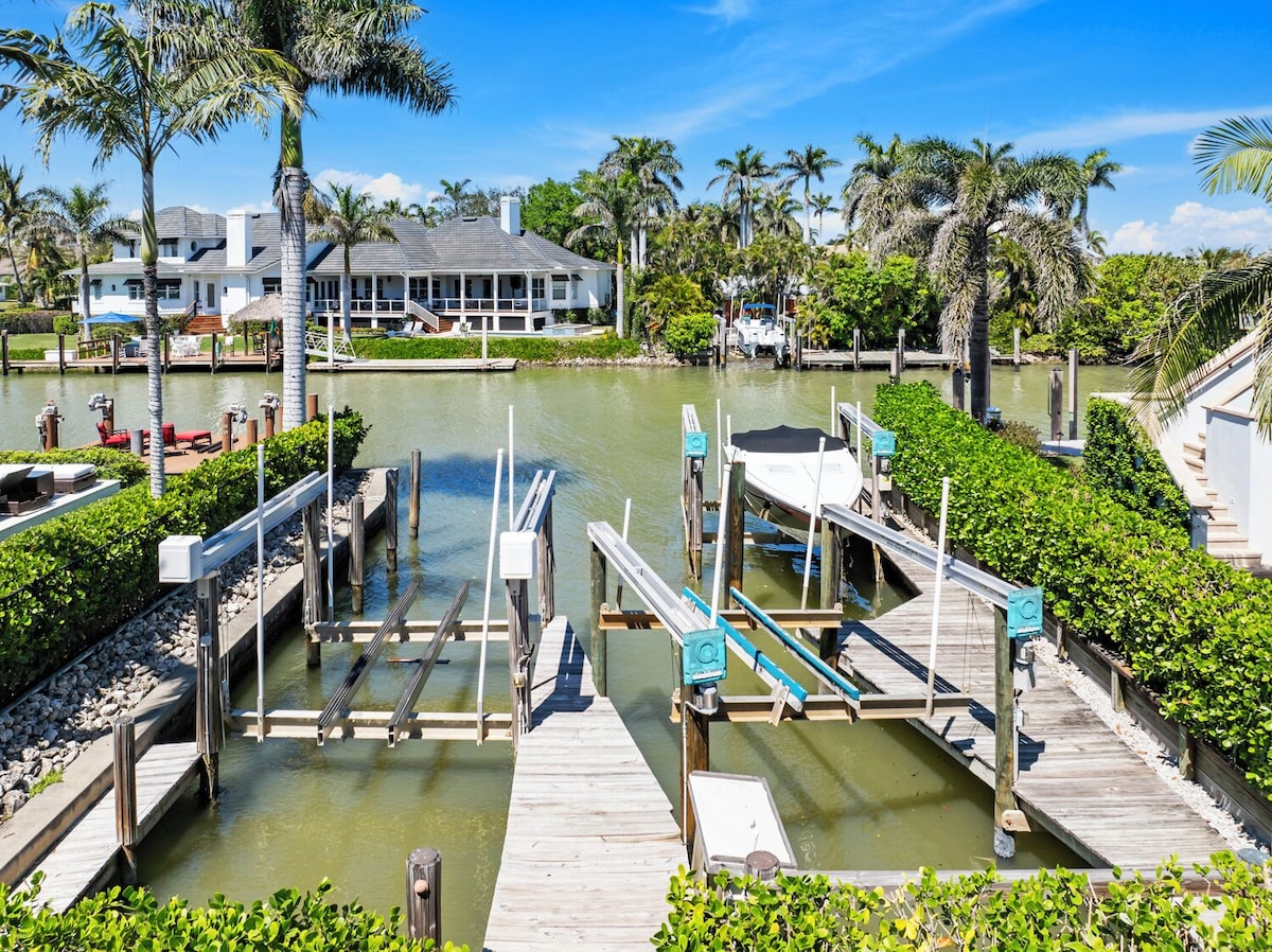 Photo 23 of VRBO vacation home in Naples FLORIDA at Aqualane Shores by Tomas Nagys REALTOR