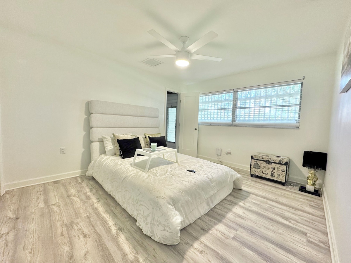 Photo 50 of VRBO vacation home in Naples FLORIDA at Aqualane Shores by Tomas Nagys REALTOR