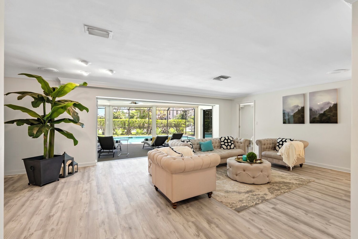 Photo 22 of VRBO vacation home in Naples FLORIDA at Aqualane Shores by Tomas Nagys REALTOR