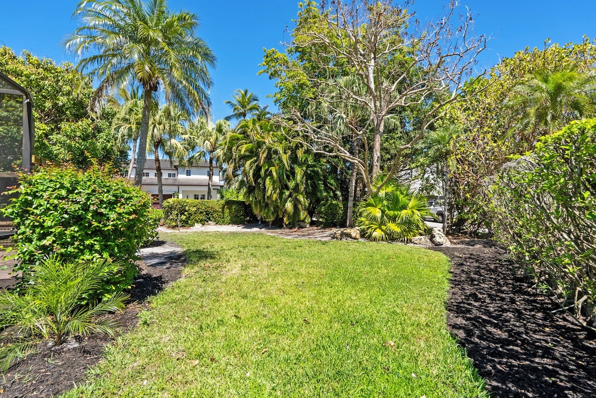 Photo 11 of VRBO vacation home in Naples FLORIDA at Aqualane Shores by Tomas Nagys REALTOR
