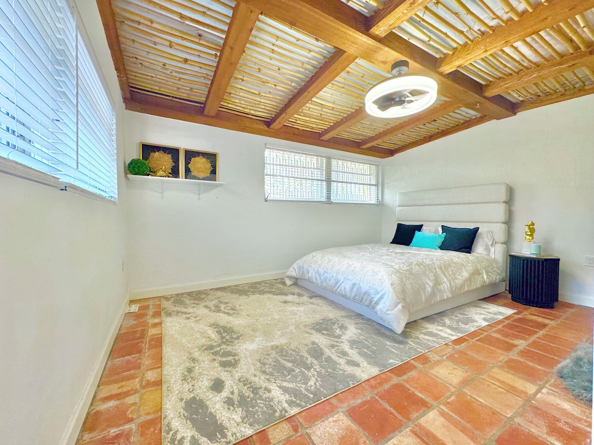 Photo 45 of VRBO vacation home in Naples FLORIDA at Aqualane Shores by Tomas Nagys REALTOR