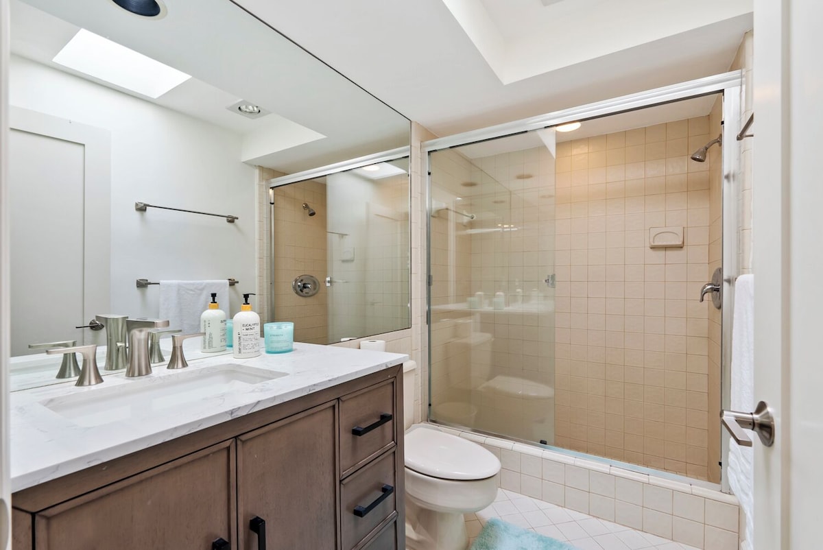 Photo 24 of VRBO vacation home in Naples FLORIDA at Aqualane Shores by Tomas Nagys REALTOR