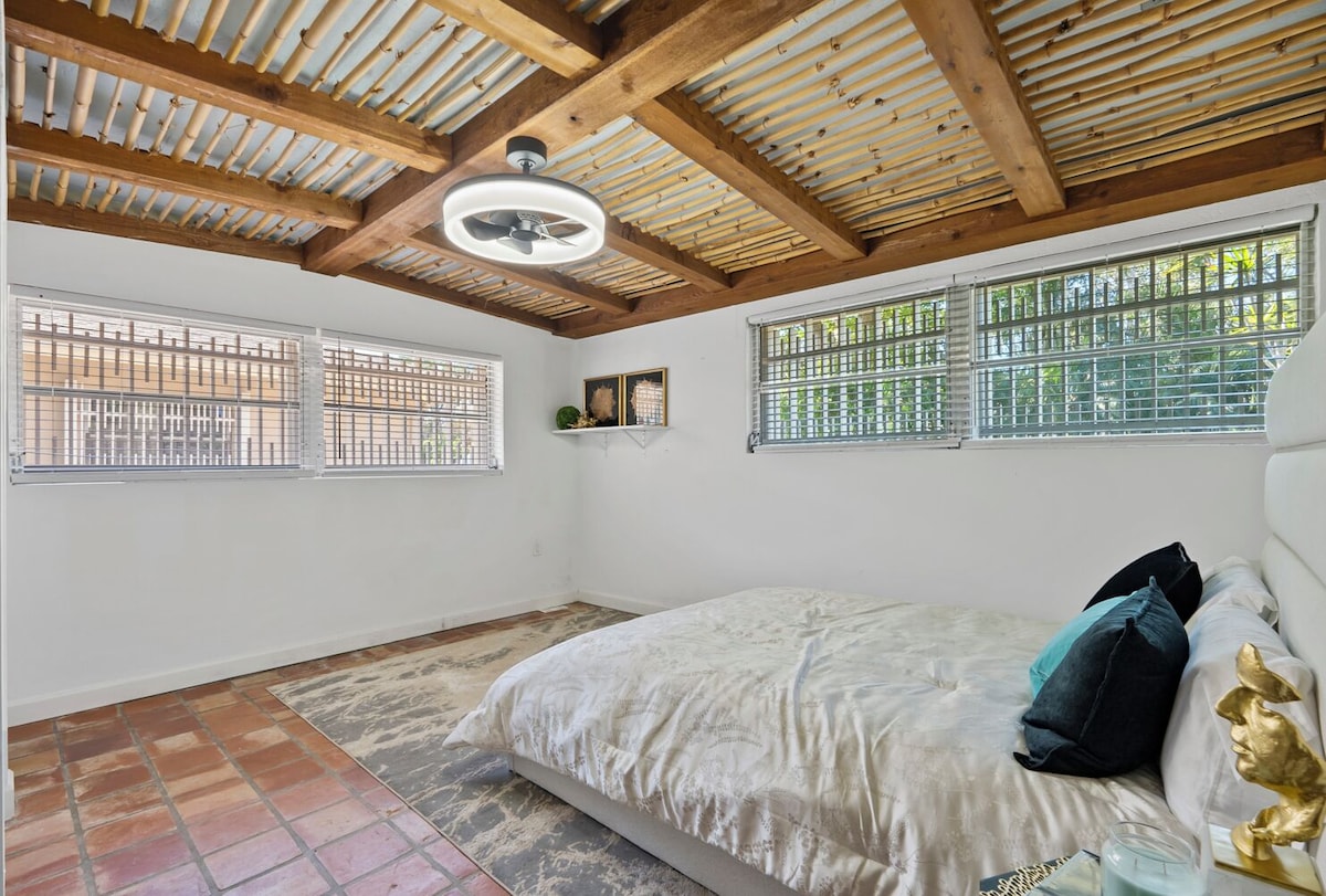 Photo 5 of VRBO vacation home in Naples FLORIDA at Aqualane Shores by Tomas Nagys REALTOR