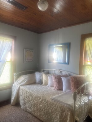 2 bedrooms, iron/ironing board, travel crib, free WiFi