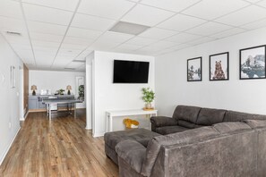 Smart TV, fireplace, video games, ping pong