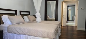 2 bedrooms, in-room safe, iron/ironing board, free WiFi