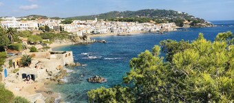 Apartment in Llafranc near Sandy Beach