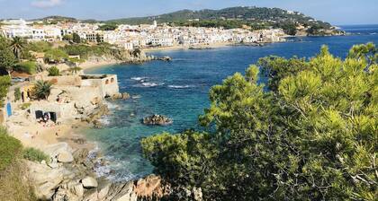 Apartment in Llafranc near Sandy Beach