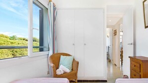 2 slaapkamers, een strijkplank/strijkijzer, gratis wifi