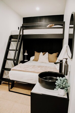 1 bedroom, iron/ironing board, travel cot, WiFi