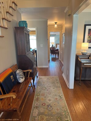 3 soverom, strykejern/-brett, wi-fi og sengetøy