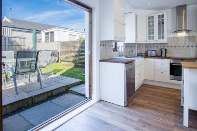 Nottage Road - 3 Bedroom Holiday Home - Mumbles