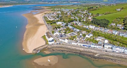 2 bedroom accommodation in Bideford