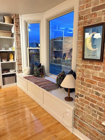 Image de lâhĂ©bergement The 1913 - newly renovated historic downtown loft