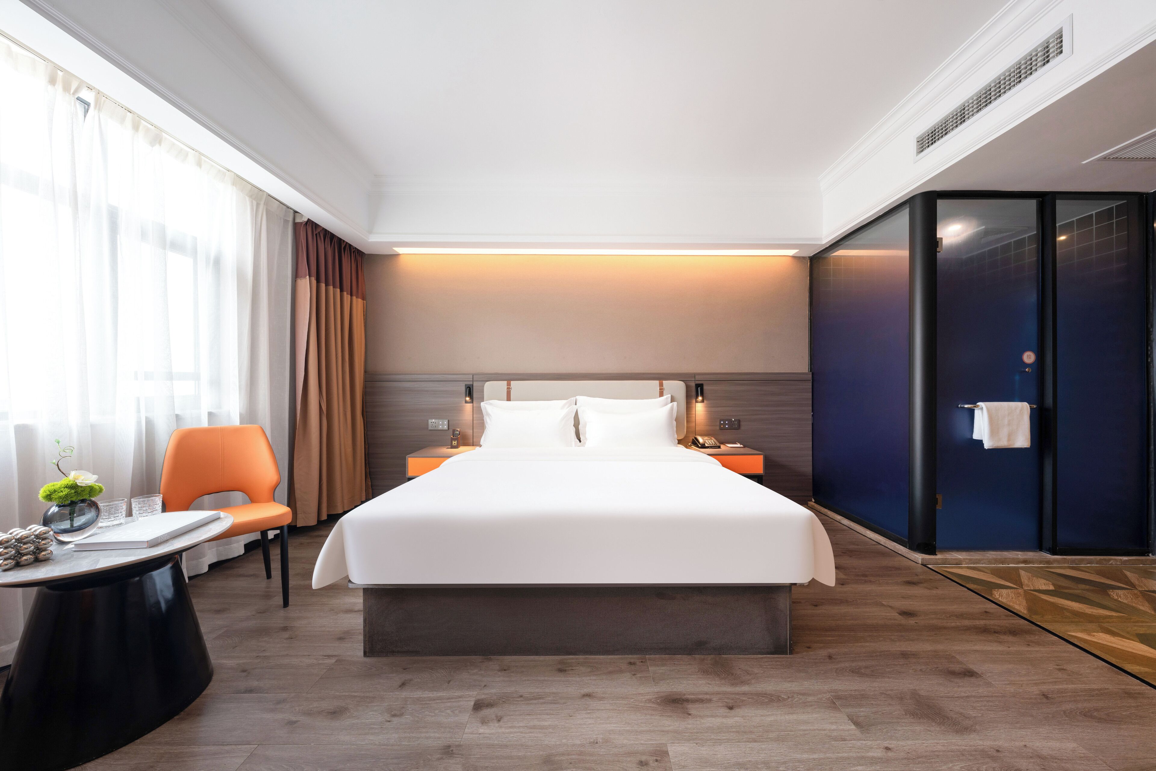 行政双人房 | 高档床上用品、记忆海绵床垫、笔记本电脑工作区、遮光窗帘