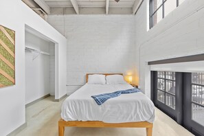 1 habitación, wifi y ropa de cama
