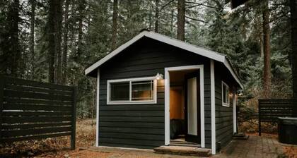 Cabin + Casita: Hot Tub, Lake, Game Room, Fire Pit