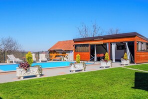 Beheizter Pool