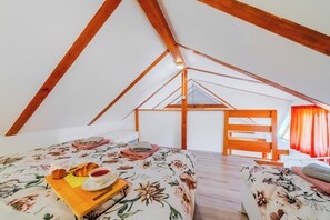 1 bedroom, free WiFi, bed sheets