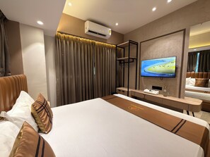 Superior Room - Hotel Apple Palace Surat (Surat)