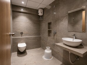 Deluxe Room | Bathroom