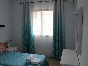 1 chambre, accès Internet, draps fournis