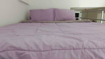 1 bedroom, desk, free WiFi, bed sheets