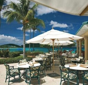 Outdoor dining - APRIL 5-12 ST.THOMAS RITZ CARLTON 2 BEDROOM LOWEST PRICES. APRIL 5-12 ONLY (St Thomas)