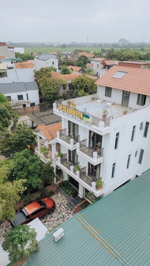 Fachada de la propiedad