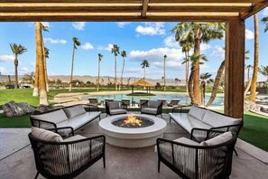 Interior - The Bravo Beach Club Tennis, Beach, Basketball, Golf Ultra-luxe Compound by Avantstay (Indio)