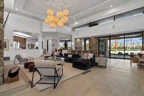 Interior - The Bravo Beach Club Tennis, Beach, Basketball, Golf Ultra-luxe Compound by Avantstay (Indio)