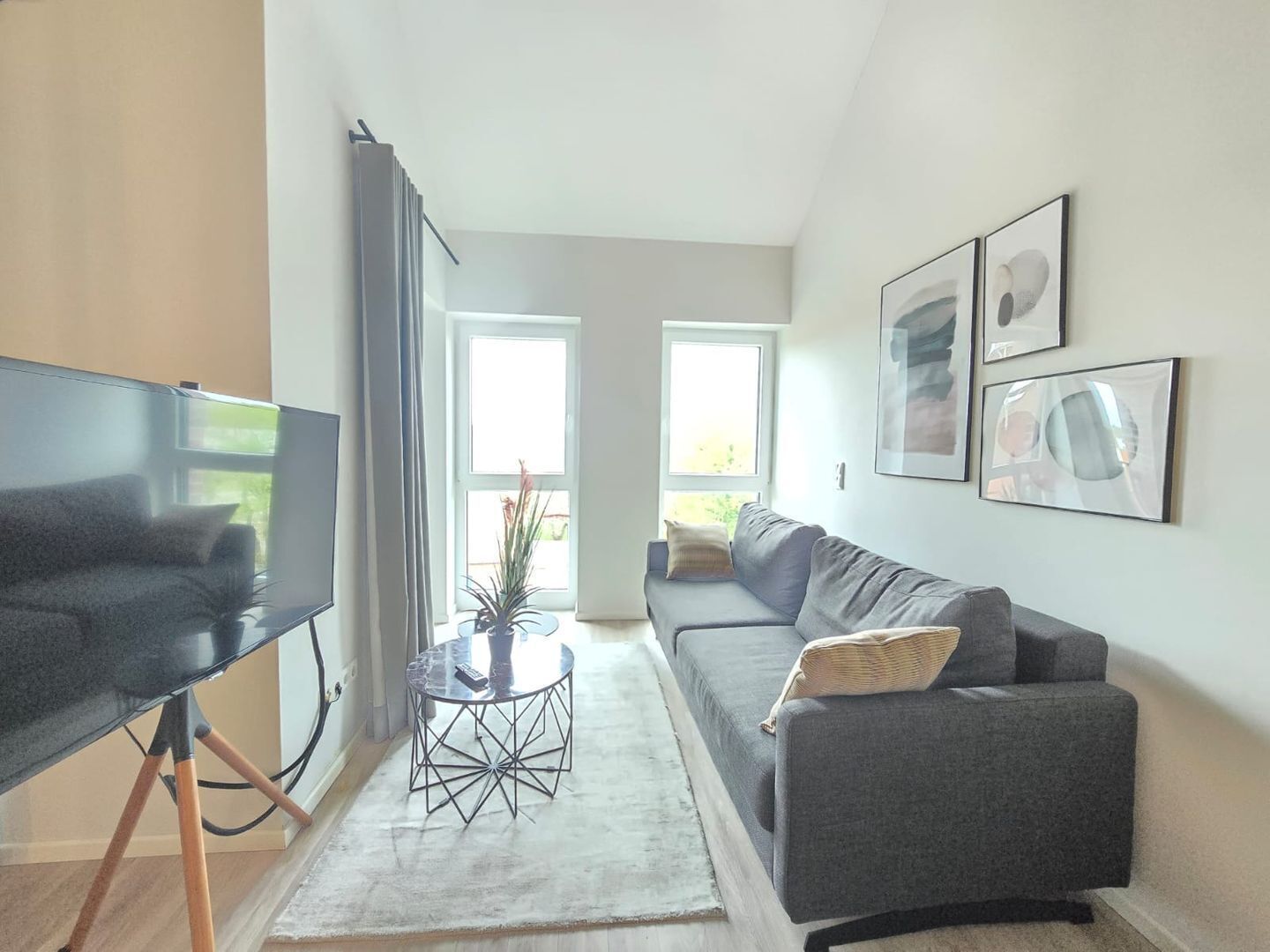 Fernseher, Stereoanlage