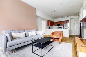 Fernseher, Stereoanlage