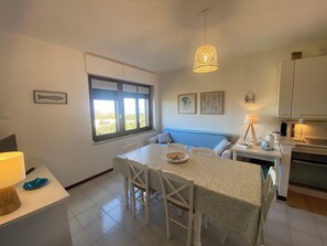 Interior - Stintino: house with sea view, garden, Wi-Fi, air conditioning and mosquito nets (Stintino)