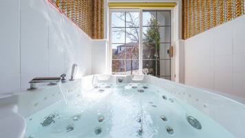 Chambre, 1 chambre (A,Stay4 (Spa/Private BBQ))