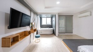 Basic-Zimmer, 1 Schlafzimmer (B, Room 101 (Spa/Private BBQ))