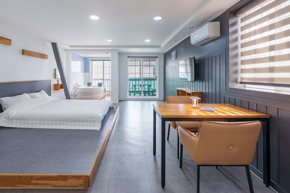 Kamar Basic, 1 kamar tidur (A,Stay5 (Spa/Private BBQ)) | 1 kamar tidur dan Wi-Fi gratis