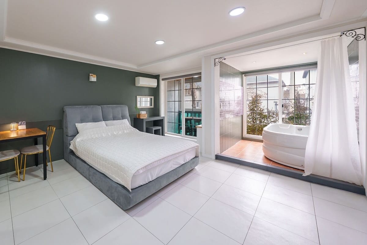 Kamar Basic, 1 kamar tidur (A,Stay1 (Spa/Private BBQ)) | 1 kamar tidur dan Wi-Fi gratis