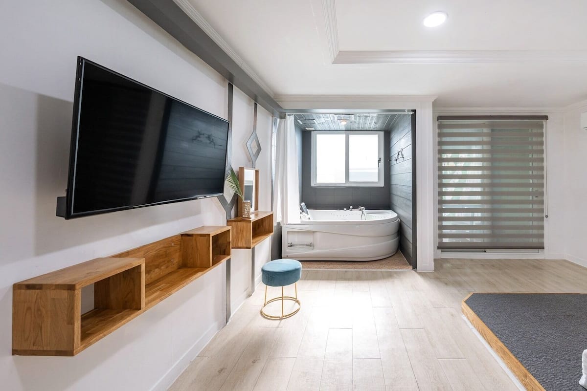 Kamar Basic, 1 kamar tidur (B, Room 101 (Spa/Private BBQ)) | 1 kamar tidur dan Wi-Fi gratis