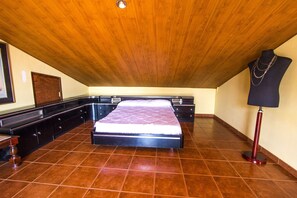 4 habitaciones, tabla de planchar con plancha y wifi gratis