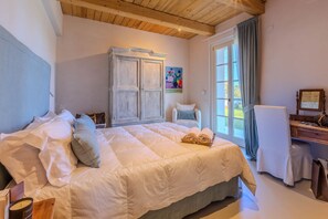 4 camere, ferro/asse da stiro, Wi-Fi