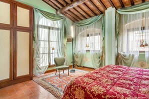 2 Schlafzimmer, BĂŒgeleisen/BĂŒgelbrett, WLAN, BettwĂ€sche