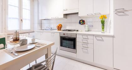 Large Apartment in the Historic Center of Parma