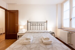 1 camera, ferro/asse da stiro, Wi-Fi, lenzuola
