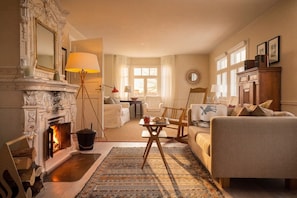 TV, fireplace, stereo