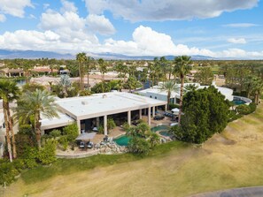 Exterior - 6,400+ Square Foot La Quinta Home On PGA Golf! (La Quinta)