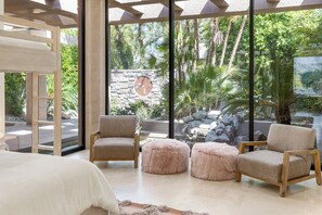 4 chambres, fer et planche à repasser, Wi-Fi, draps fournis