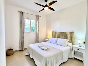2 bedrooms, iron/ironing board, internet, bed sheets