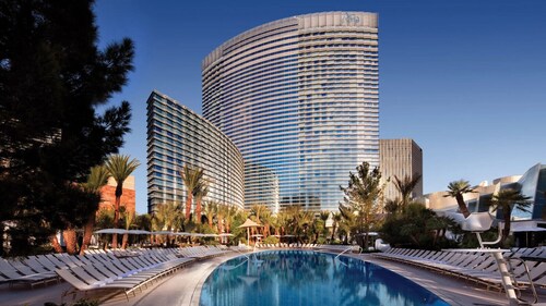 VDARA Hotel and Spa - 1 Minute Drive to Strip