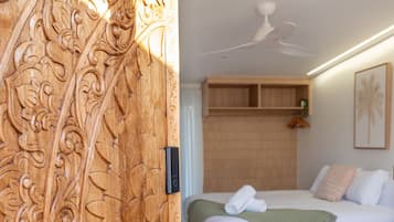 Desk, iron/ironing board, free WiFi, bed sheets